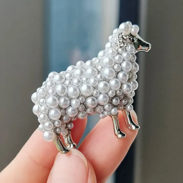 Fashion Retro Simple Pearl Small Sheep Brooches For Women Cute Creative Animal Brooch Pin Party Jewlry Accessories Friend Gift